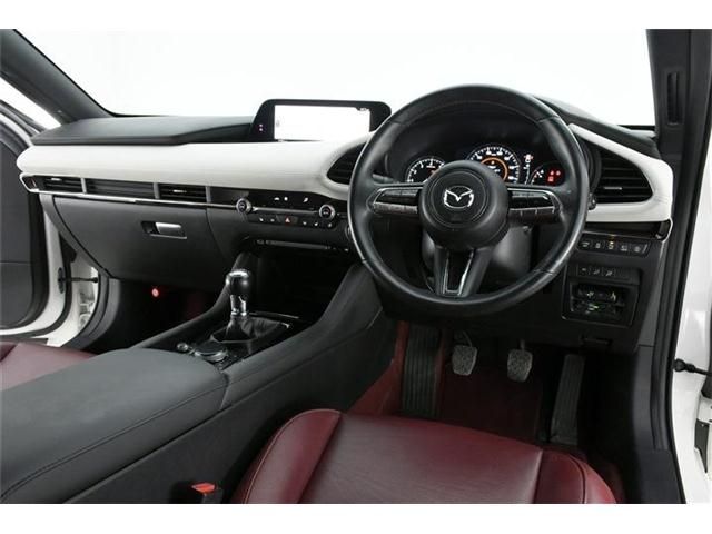 Mazda MAZDA3 2020-10 9916-7