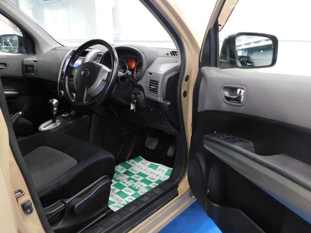 Nissan X-TRAIL 2009-10 23337-17