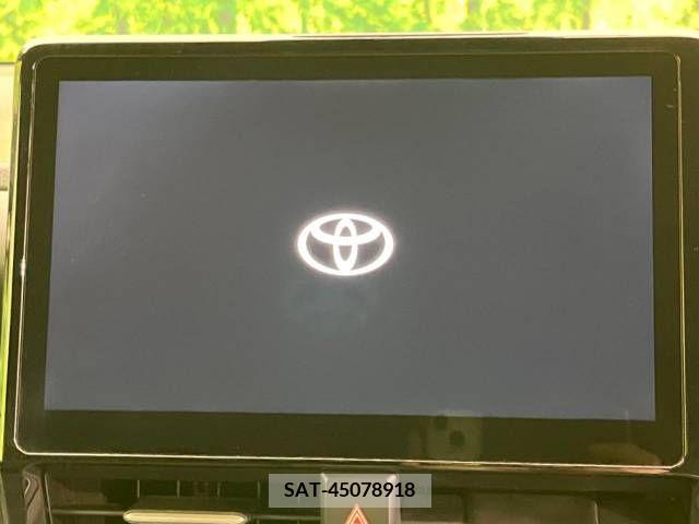 Toyota VOXY HYBRID 2022-09 370572-3