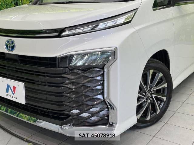 Toyota VOXY HYBRID 2022-09 370572-13