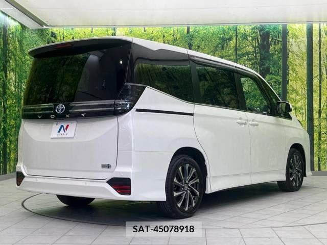 Toyota VOXY HYBRID 2022-09 370572-18