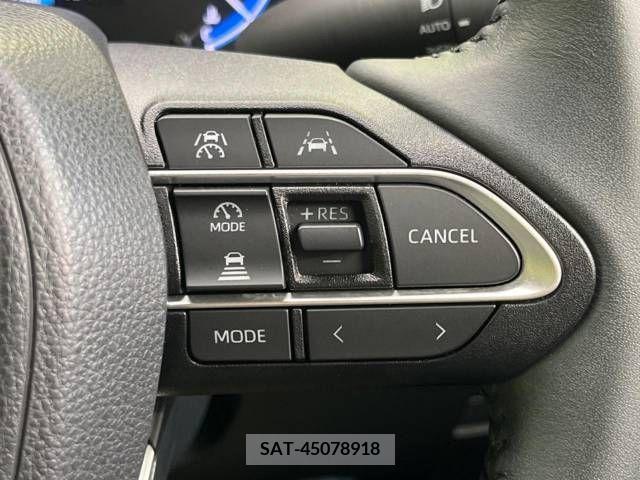 Toyota VOXY HYBRID 2022-09 370572-6