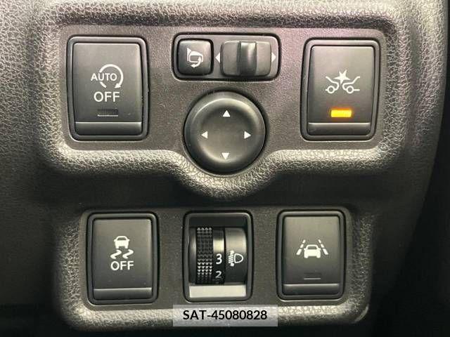 Nissan NOTE 2014-03 365412-6