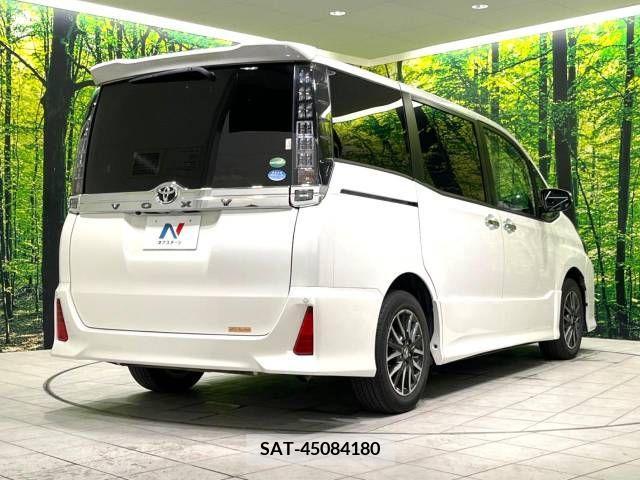 Toyota VOXY 2016-11 345146-19