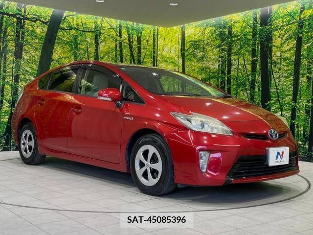 Toyota PRIUS 2013-03 366586-16