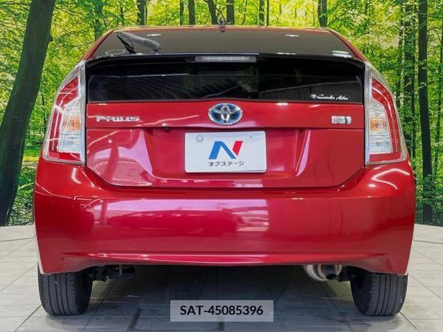 Toyota PRIUS 2013-03 366586-15