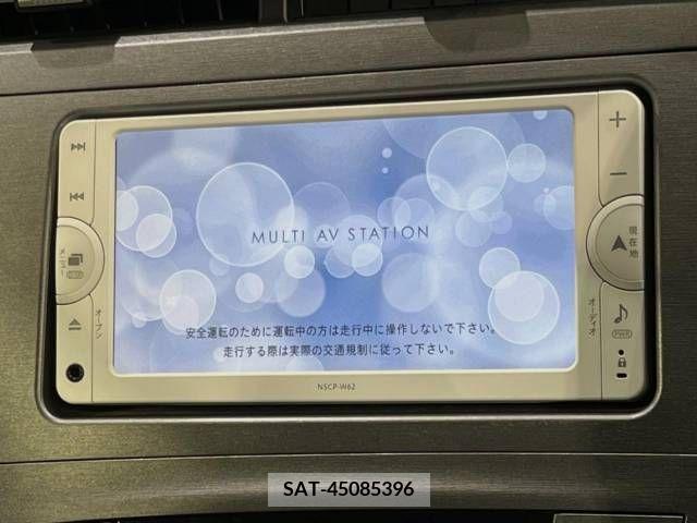 Toyota PRIUS 2013-03 366586-2