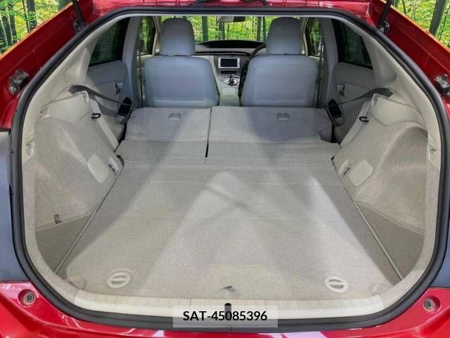Toyota PRIUS 2013-03 366586-11