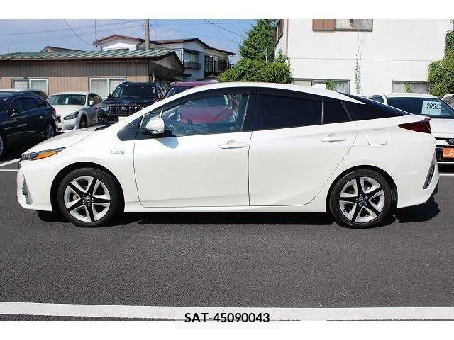 Toyota PRIUS PHV 2017-10 352400-9