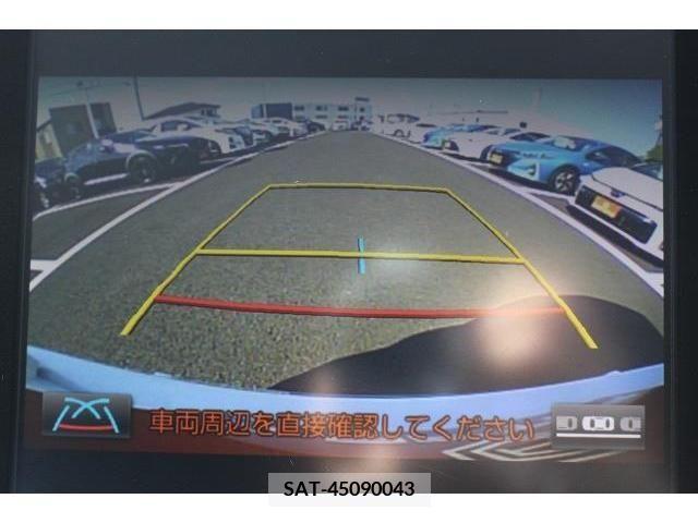 Toyota PRIUS PHV 2017-10 352400-2