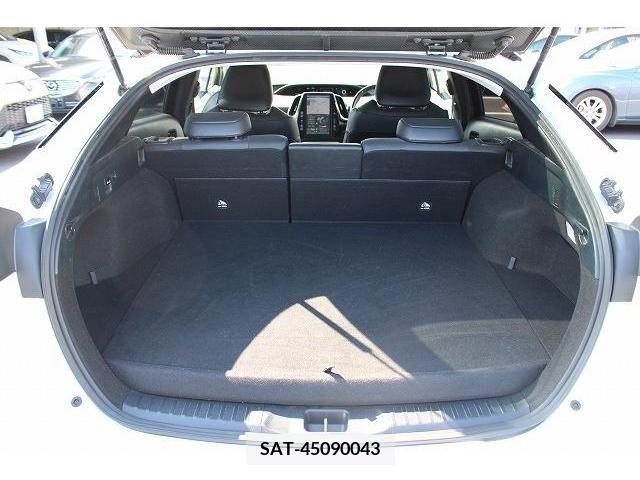 Toyota PRIUS PHV 2017-10 352400-17