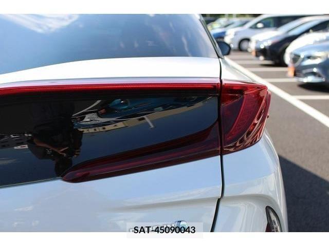 Toyota PRIUS PHV 2017-10 352400-11