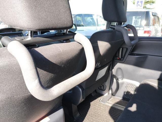 Toyota ESQUIRE 2016-10 184197-6