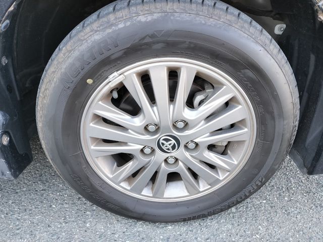 Toyota ESQUIRE 2016-10 184197-24