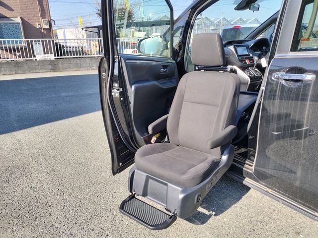Toyota ESQUIRE 2016-10 184197-7