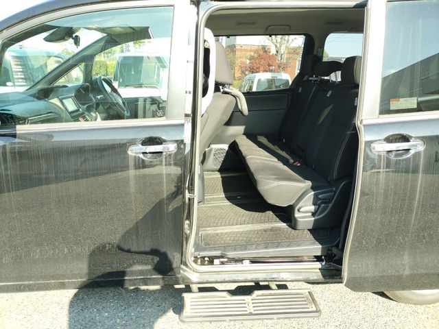 Toyota ESQUIRE 2016-10 184197-9