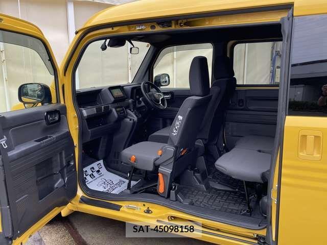 Honda N-VAN 2021-12 365646-19
