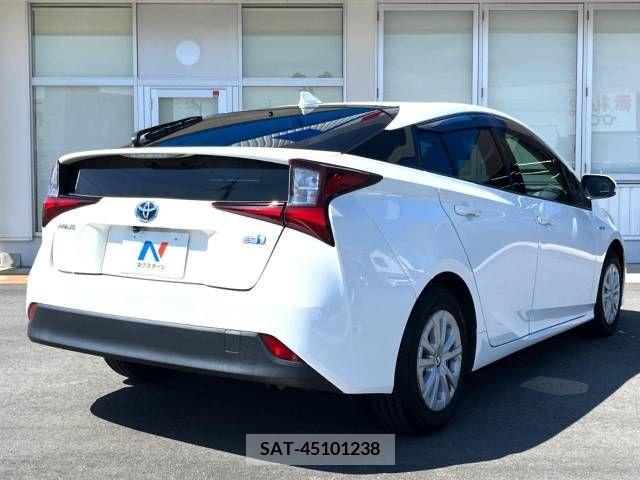 Toyota PRIUS 2019-05 322424-17
