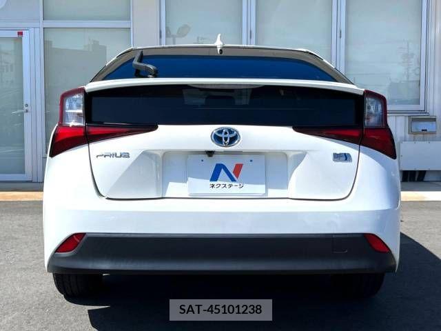 Toyota PRIUS 2019-05 322424-15