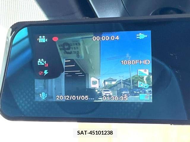 Toyota PRIUS 2019-05 322424-7
