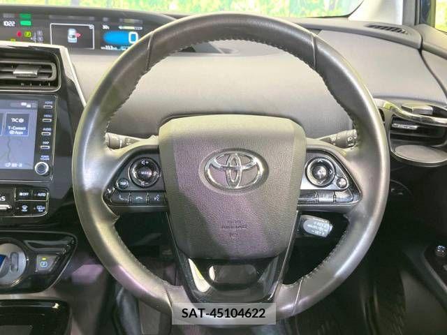 Toyota PRIUS 2021-06 366492-12