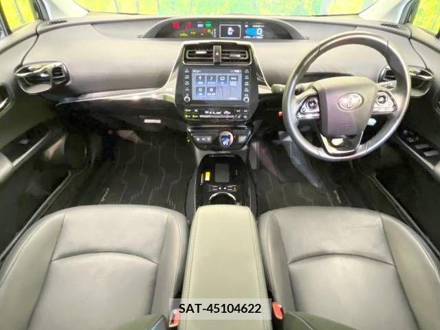 Toyota PRIUS 2021-06 366492-1