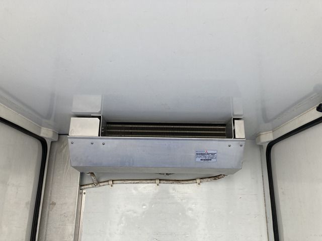 Mitsubishi MINICAB TRUCK 2008-07 18457-10