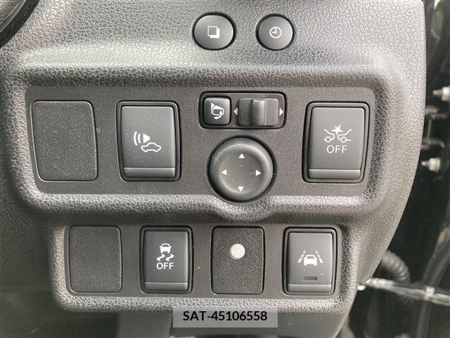 Nissan NOTE 2018-09 279879-7