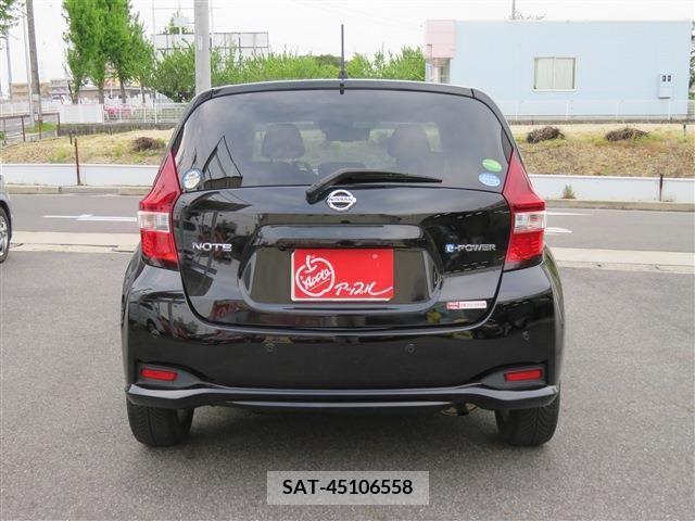 Nissan NOTE 2018-09 279879-3