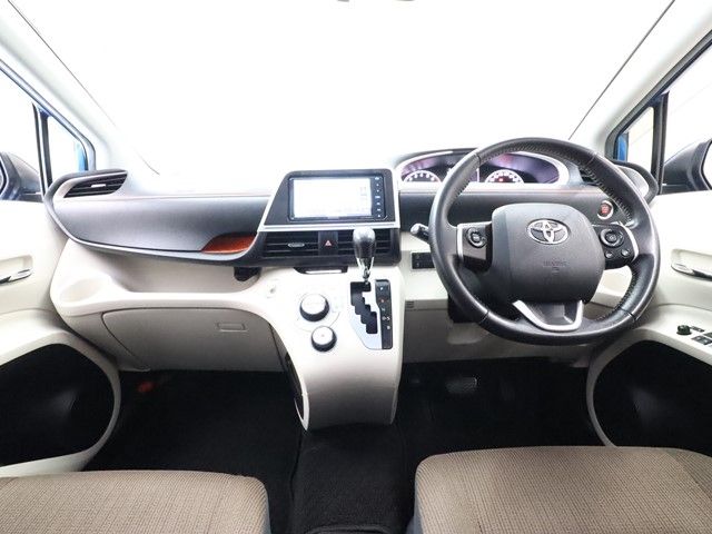 Toyota SIENTA 2016-08 13242-2