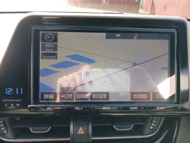 Toyota C-HR 2017-04 27460-14