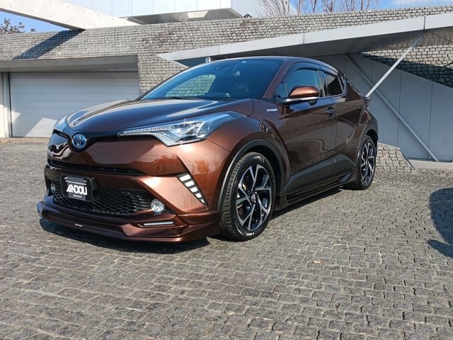 Toyota C-HR 2017-04 27460-0