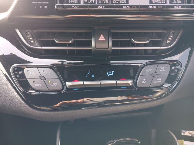 Toyota C-HR 2017-04 27460-17