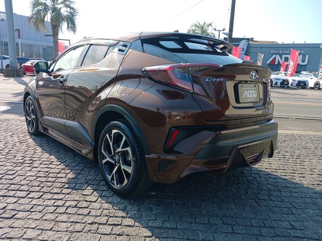 Toyota C-HR 2017-04 27460-2