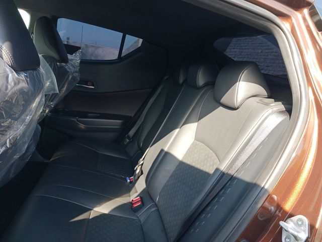 Toyota C-HR 2017-04 27460-24