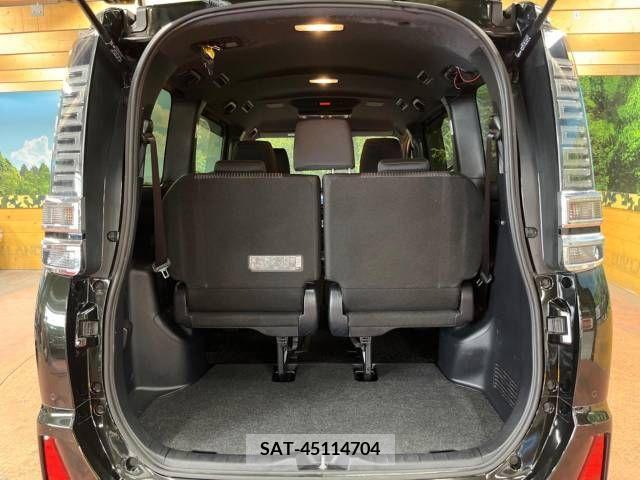 Toyota VOXY 2019-07 321636-11