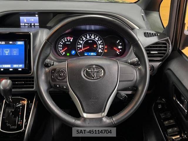 Toyota VOXY 2019-07 321636-12