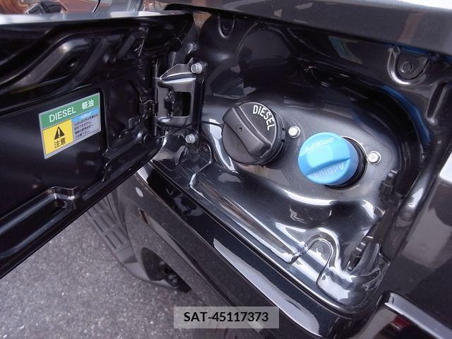 Mitsubishi TRITON 2024-04 288835-20