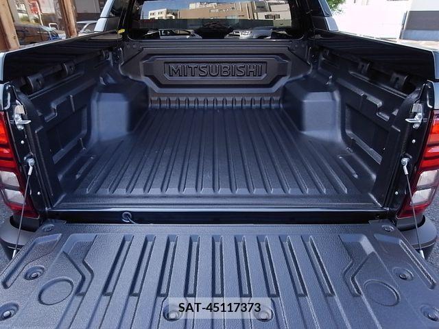 Mitsubishi TRITON 2024-04 288835-3