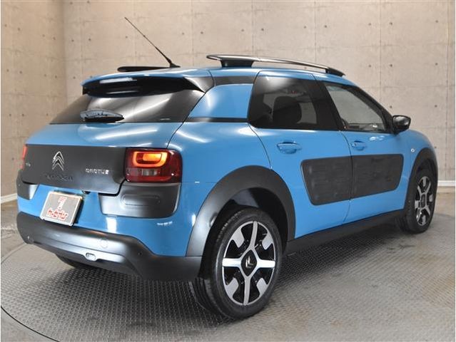 Citroen C4 2017-01 28994-1