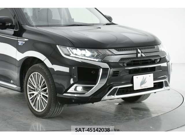 Mitsubishi OUTLANDER PHEV 2019-10 247251-2