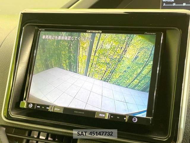 Toyota VOXY 2017-01 227640-3