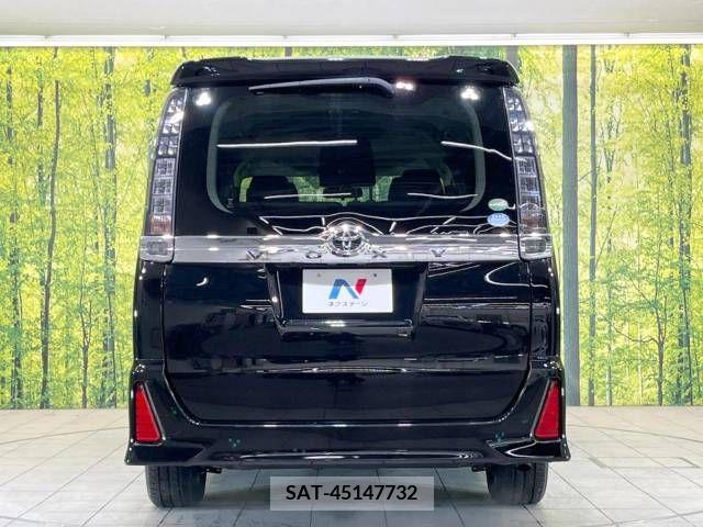 Toyota VOXY 2017-01 227640-15