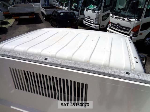 Hino DUTRO 2016-12 238198-16