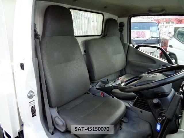 Hino DUTRO 2016-12 238198-4