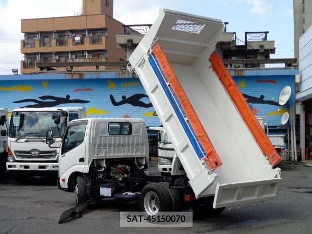 Hino DUTRO 2016-12 238198-1