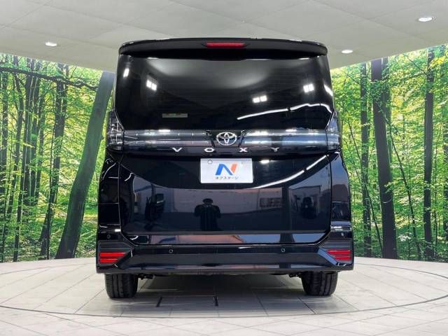 Toyota VOXY 2023-03 182045-16