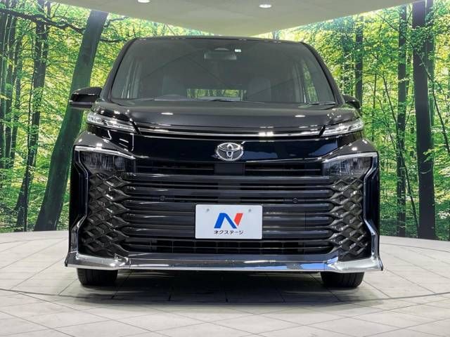 Toyota VOXY 2023-03 182045-15