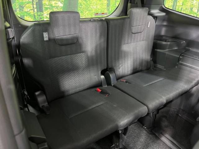 Toyota VOXY 2023-03 182045-10