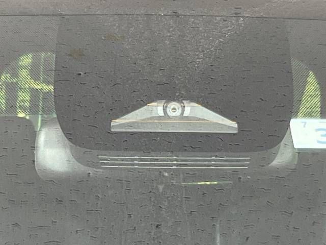 Toyota VOXY 2023-03 182045-2